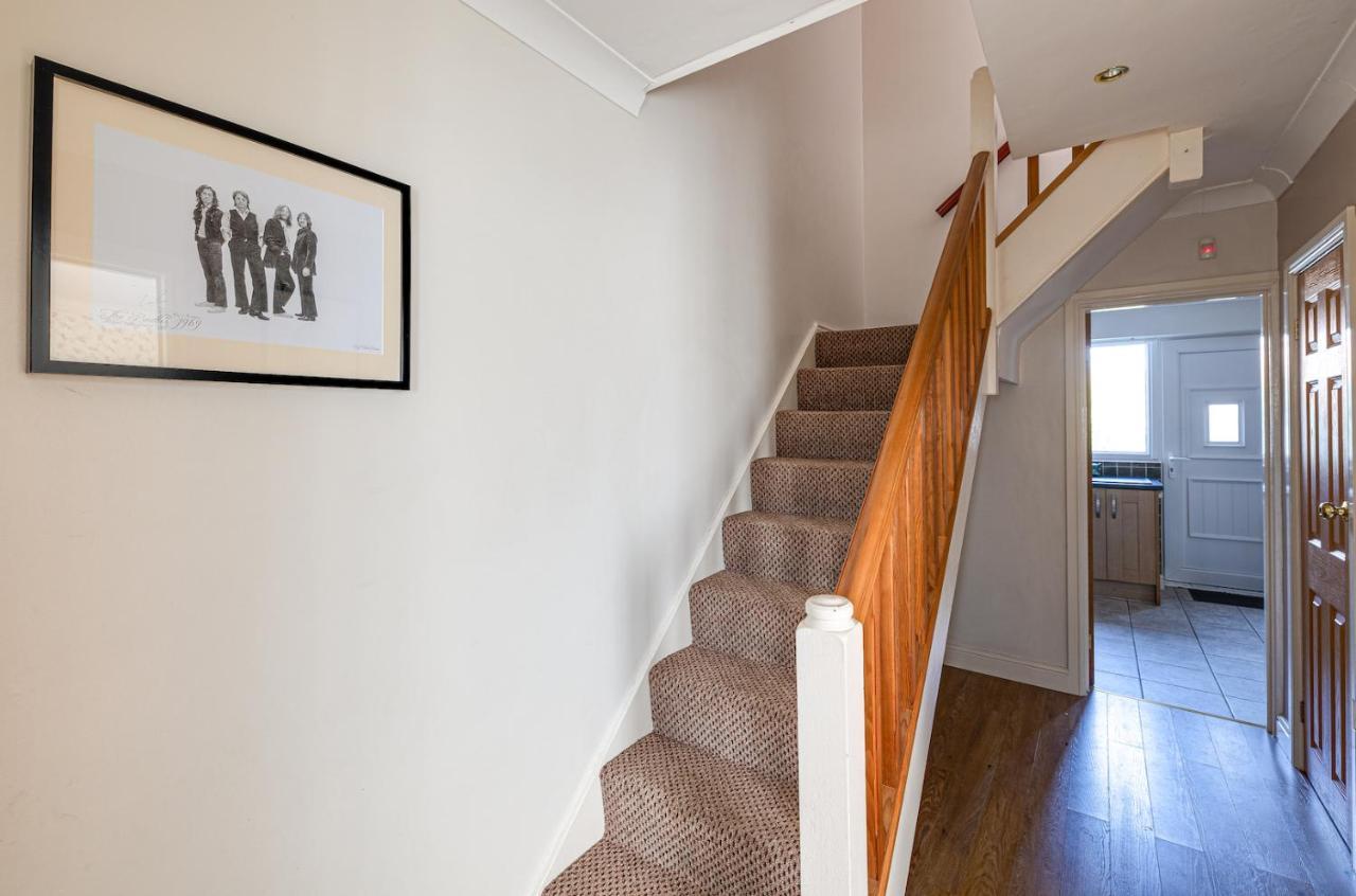 George Harrison'S Former 3Bed Home In Liverpool Speke Eksteriør billede