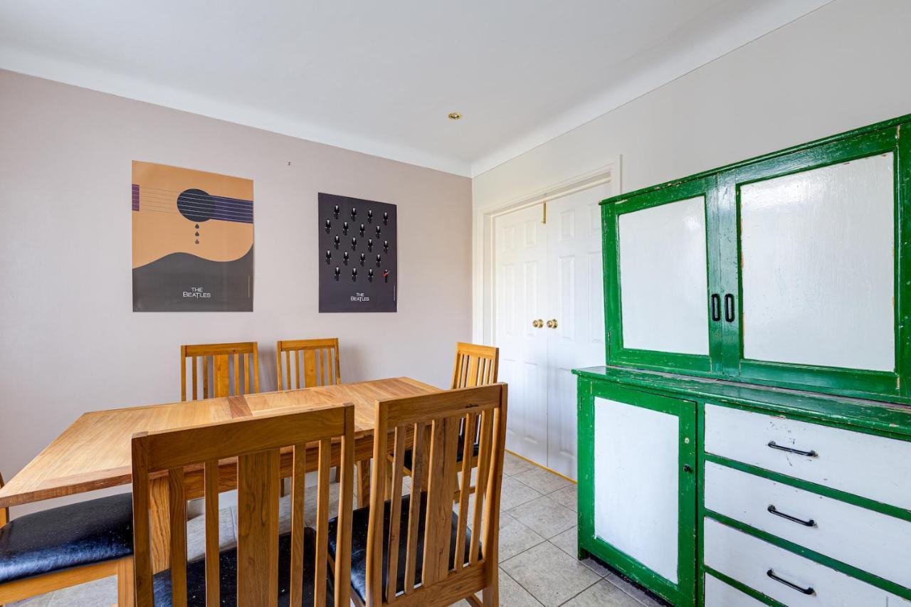 George Harrison'S Former 3Bed Home In Liverpool Speke Eksteriør billede